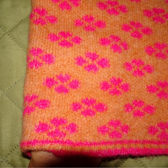 NEW never used BAKLAVA for WINTER or any outfit looking for a pop of color - Picture 4 of 4